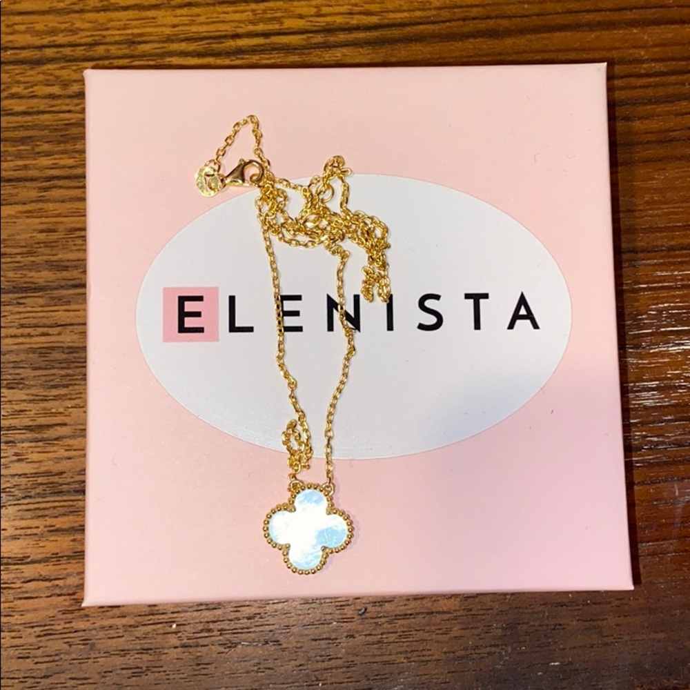 Clover necklace